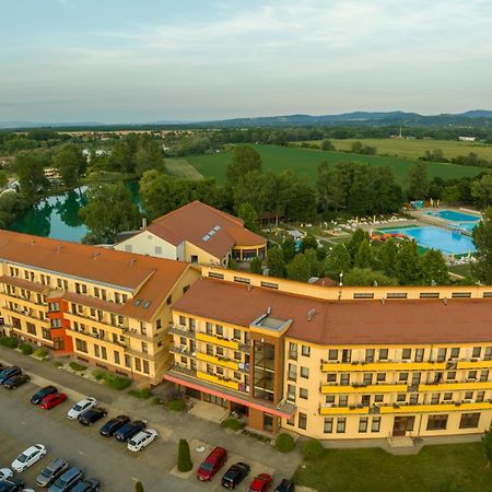 Wellness Hotel Patince Eksteriør billede
