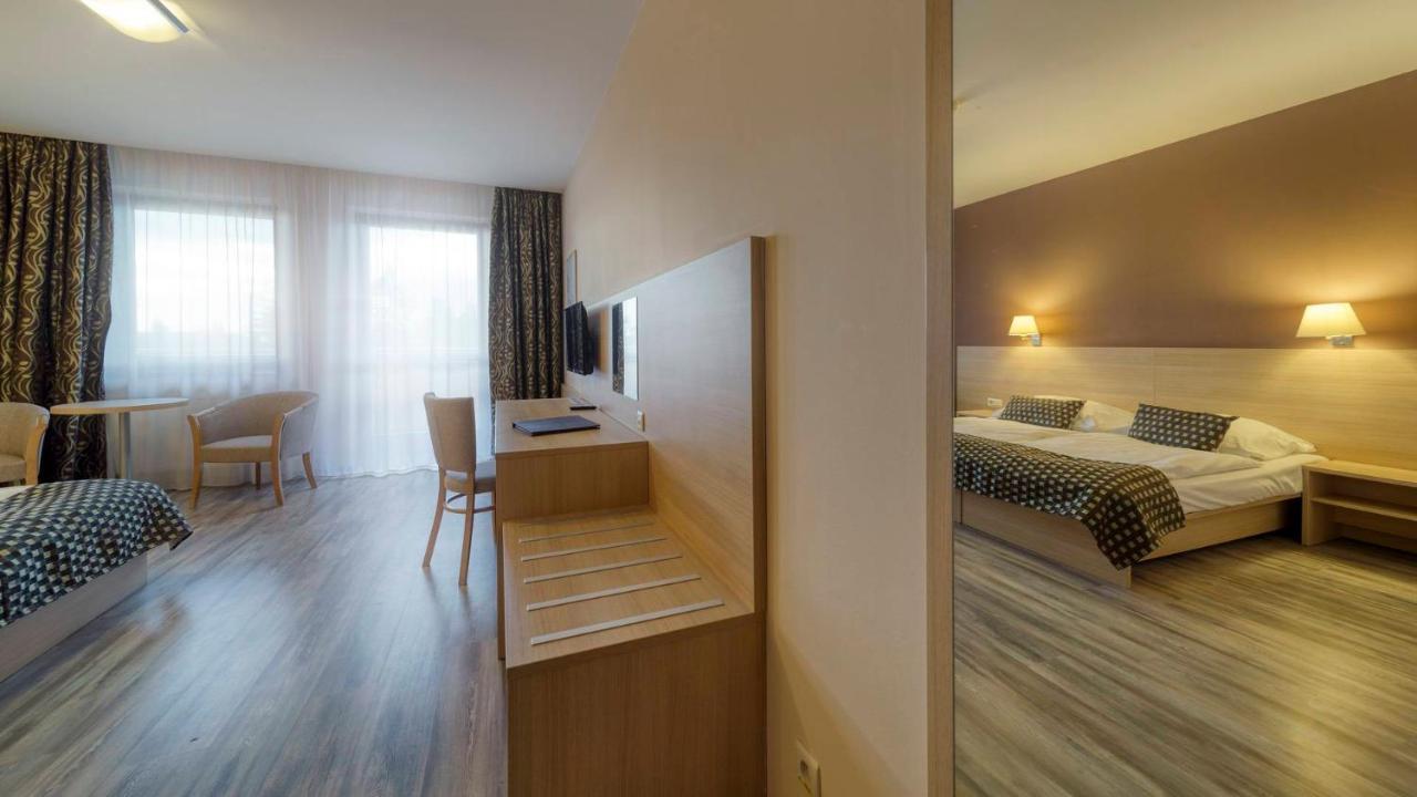 Wellness Hotel Patince Eksteriør billede