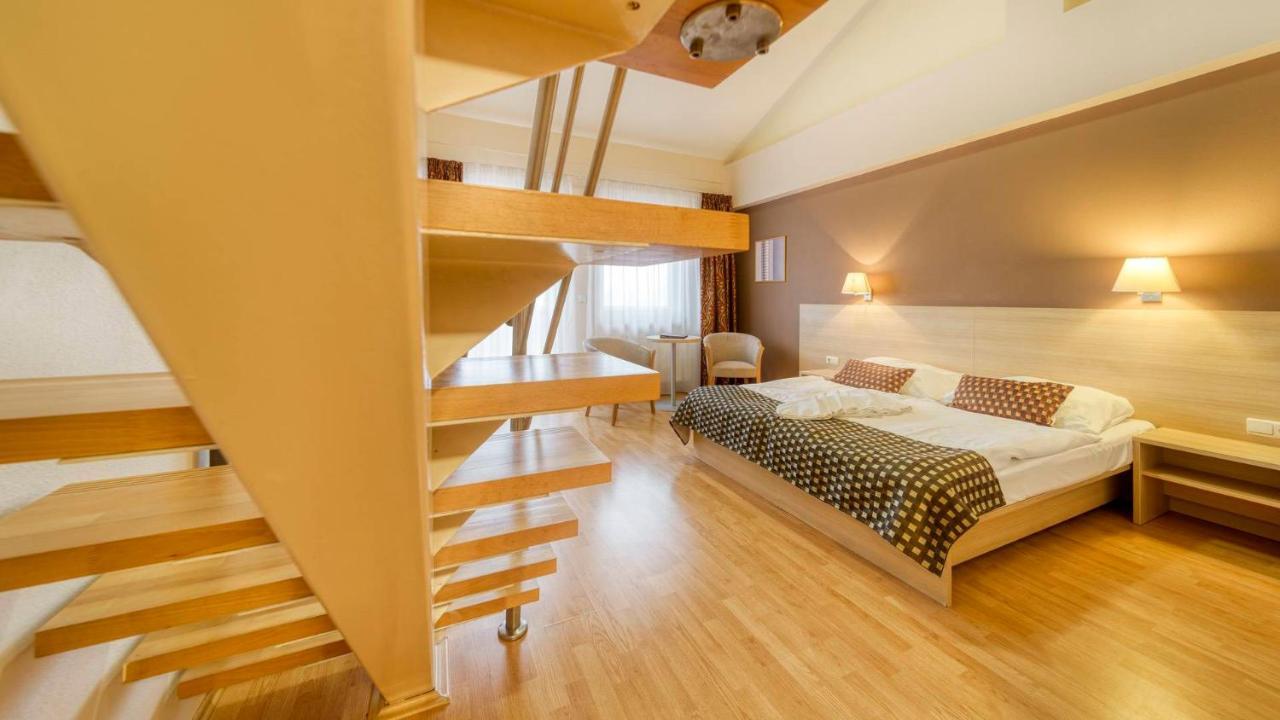 Wellness Hotel Patince Eksteriør billede