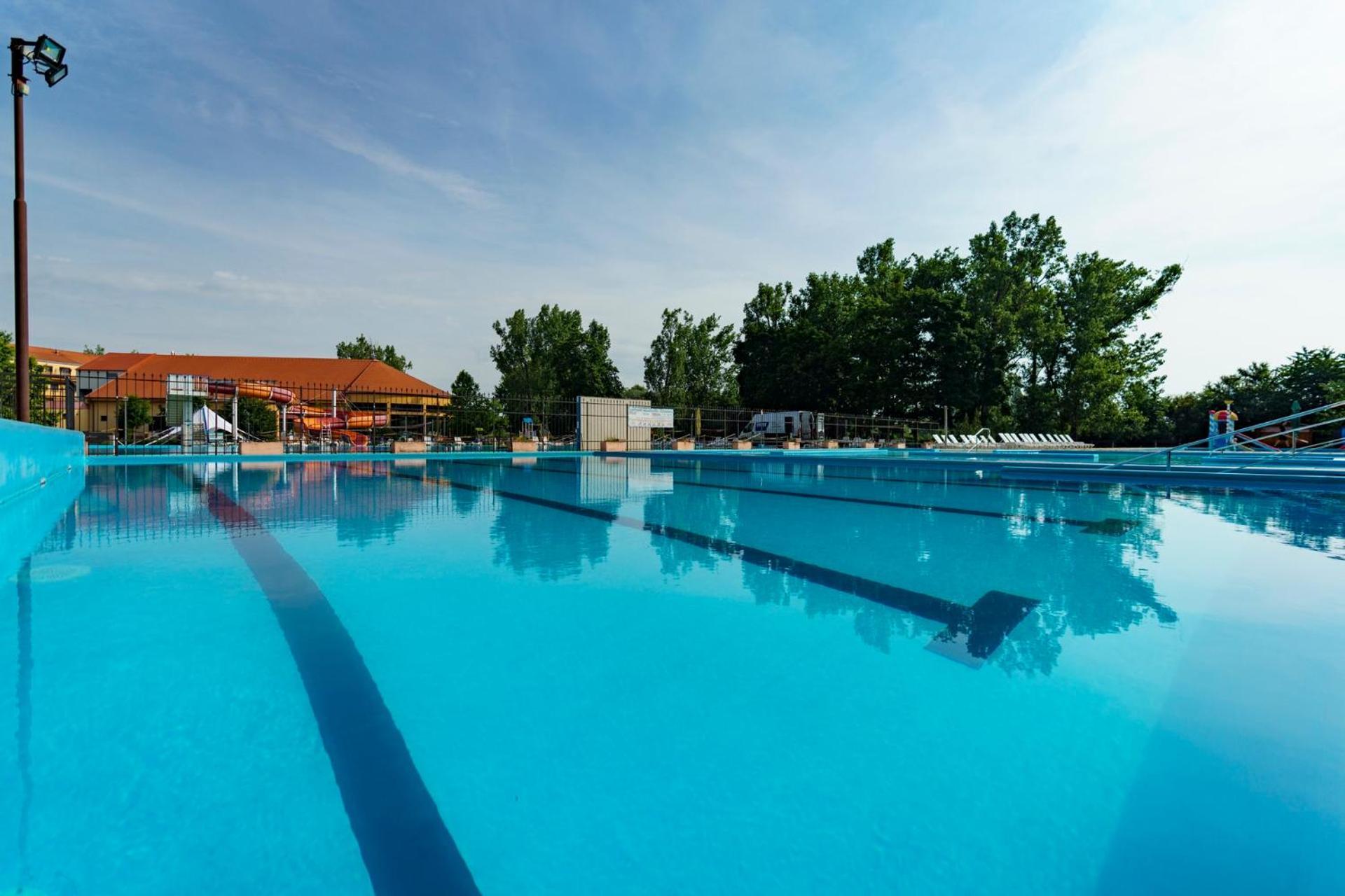 Wellness Hotel Patince Eksteriør billede