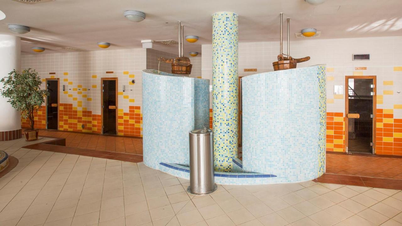 Wellness Hotel Patince Eksteriør billede