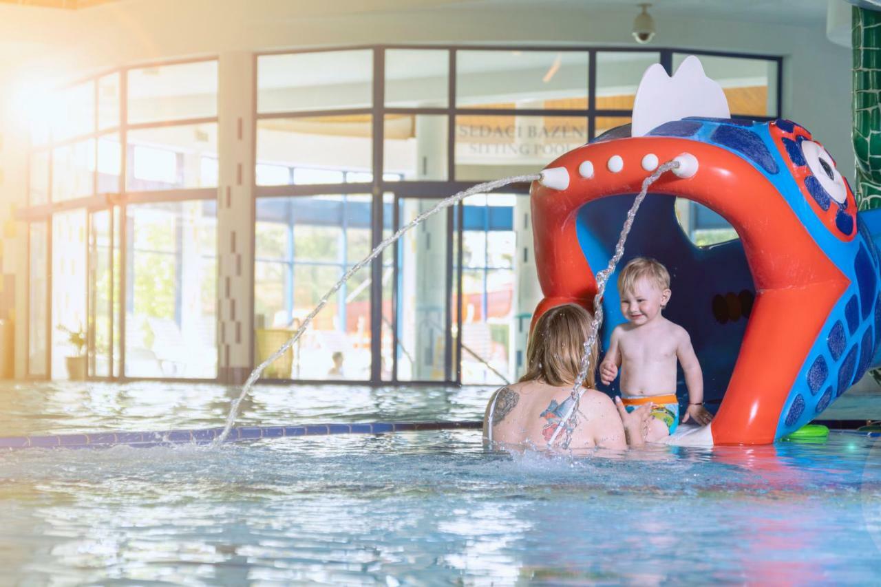 Wellness Hotel Patince Eksteriør billede