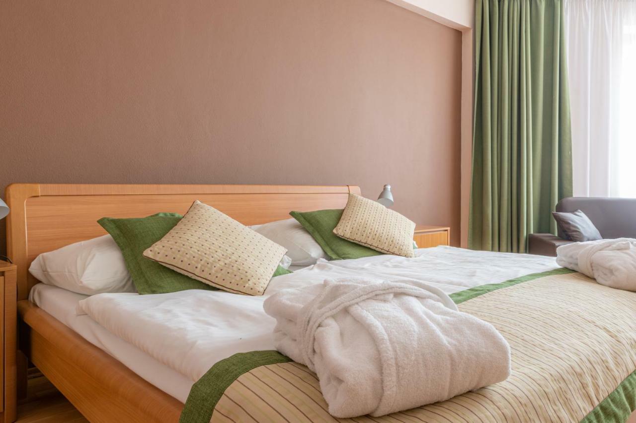 Wellness Hotel Patince Eksteriør billede
